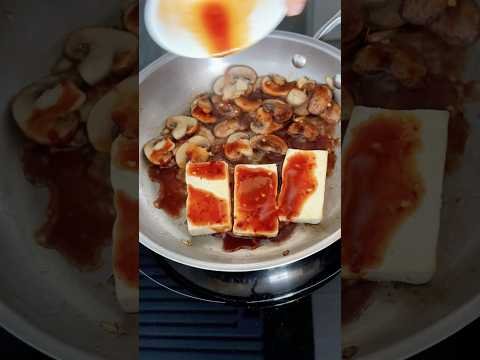 Cheesy Pocket Wrap with Mushroom & Tofu