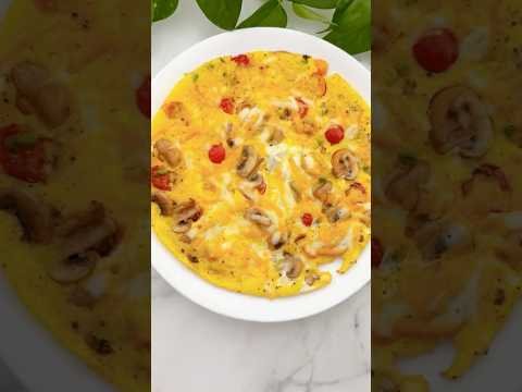 Low-Carb No-Flip Mushroom Omelet | Tomato Jalapeño Egg Breakfast