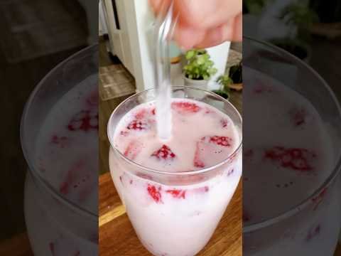 If You Have Strawberries 🍓 Make This Strawberry Milk Instead of Buying It from Store